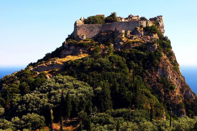 Ruiny hradu Angelokastro na ostrově Korfu