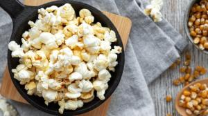 Jak na luxusní domácí popcorn: Trik je v přepuštěném másle a skleněné pokličce