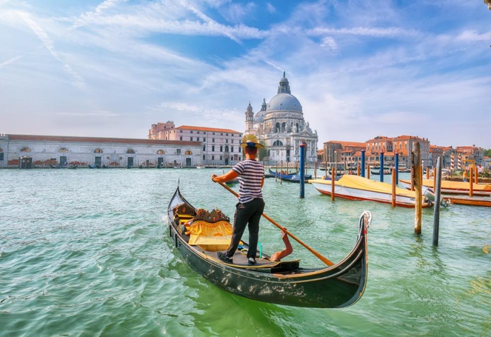 Benátky a gondola