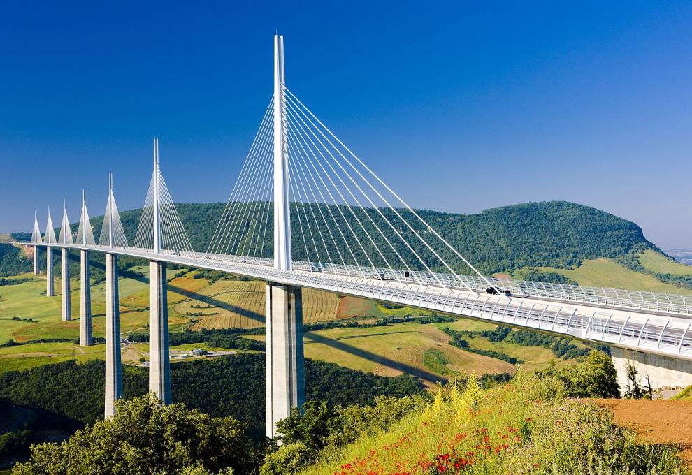 viadukt v Millau - Cestovinky.cz